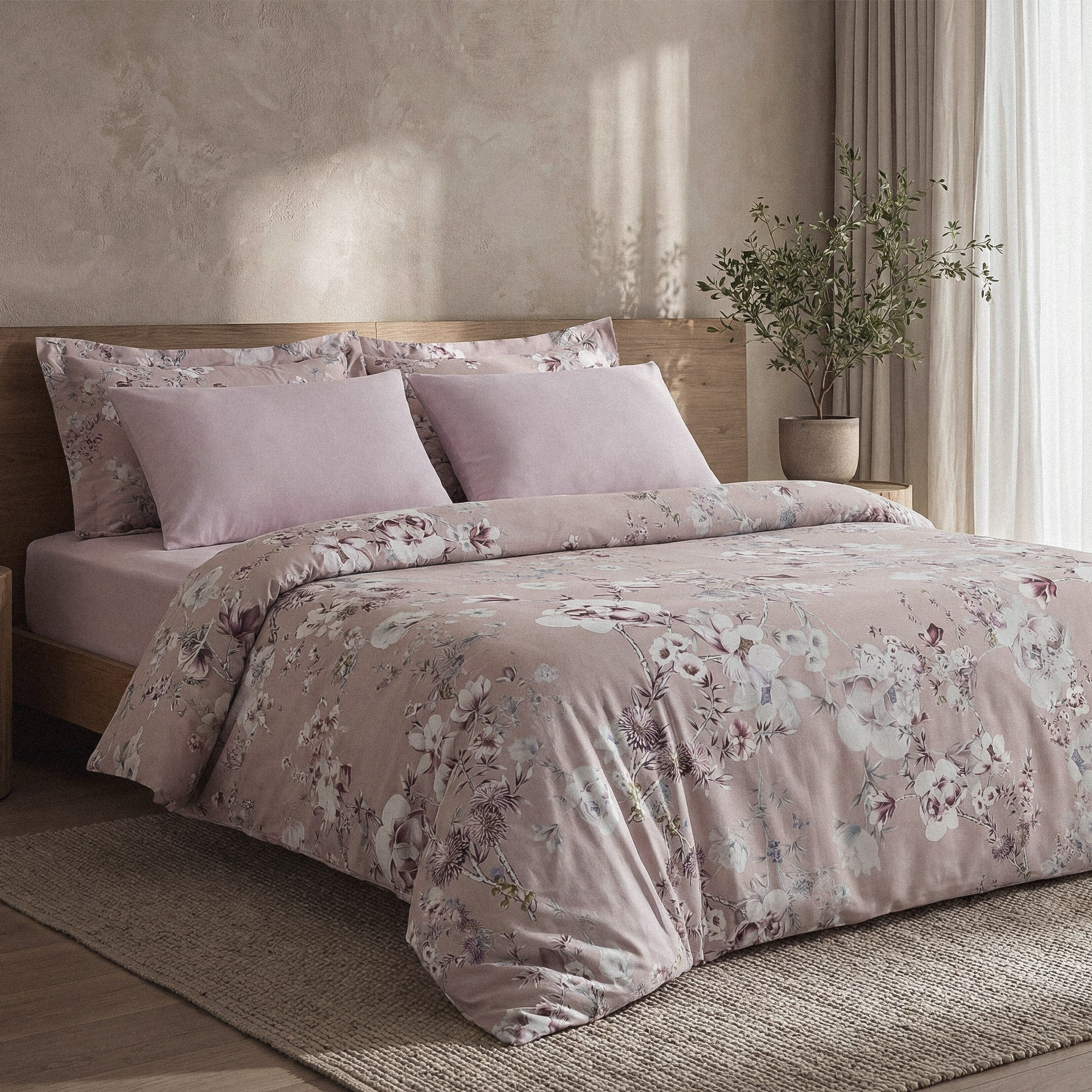 Bloomy Çiçek Senfonisi Çift Kişilik %100 Ege Pamuğu Nevresim Takımı - Çarşaflı - 4 Yastıklı Pudra